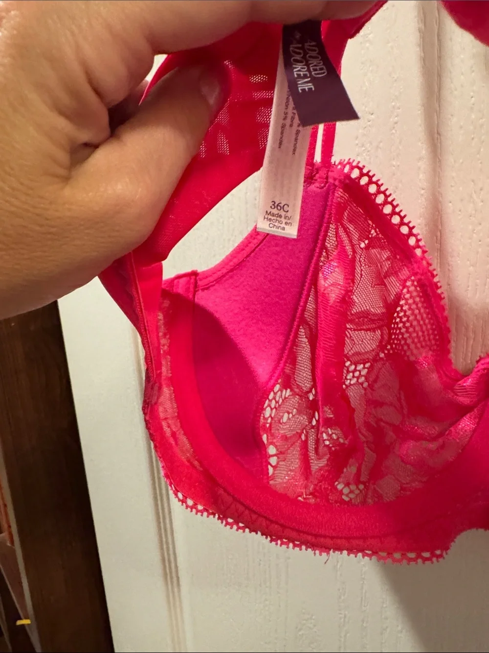 Washed Never Worn Lace Underwire Bra in Vibrant Hot Pink